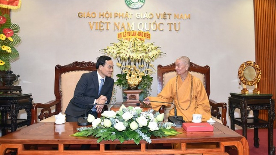 Deputy PM congratulates Buddhist dignitaries on Vu Lan Festival